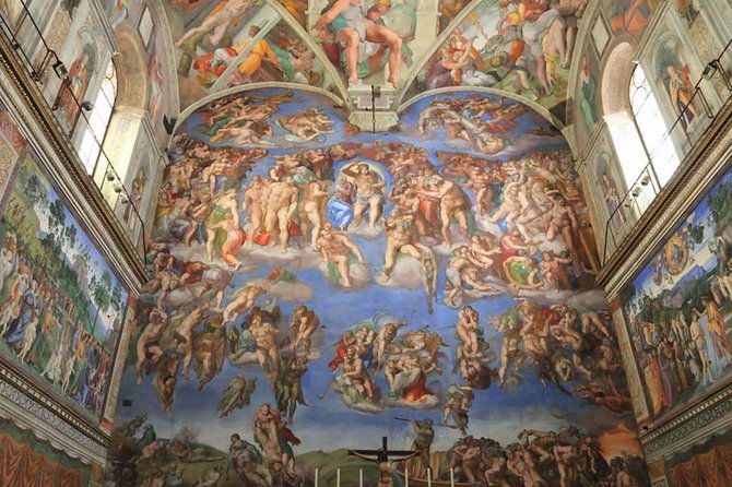vatican-by-night-vatican-museums-and-sistine-chapel-guided-tour-2