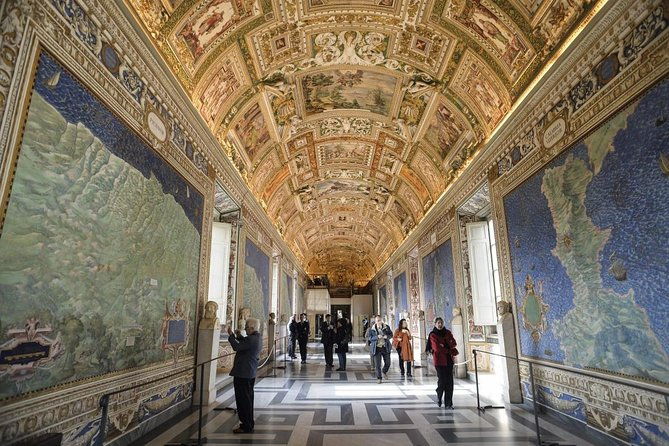 vatican-by-night-vatican-museums-and-sistine-chapel-guided-tour