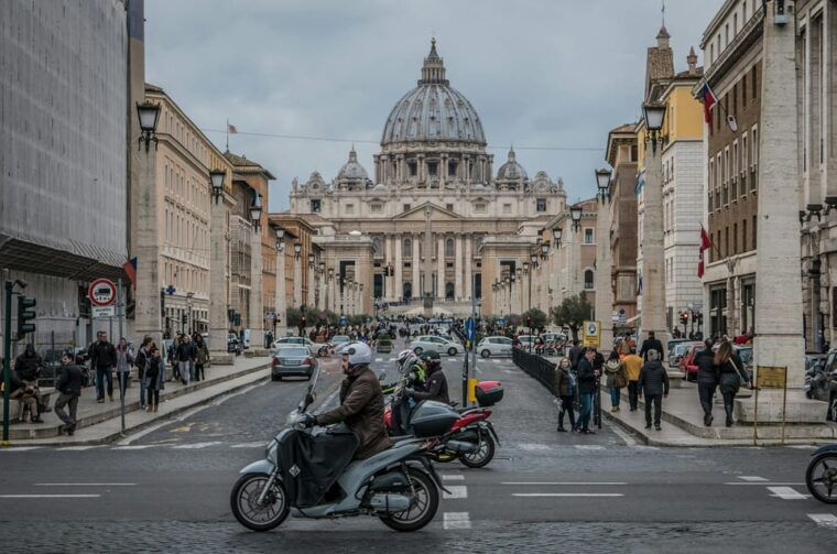 vatican-inside-st-peters-art-faith-and-history
