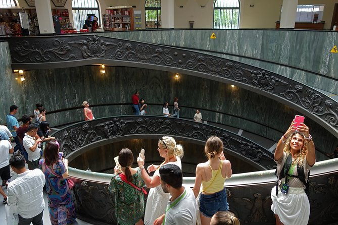 vatican-museum-and-sistine-chapel-skip-the-line-guided-group-tour-and-tickets