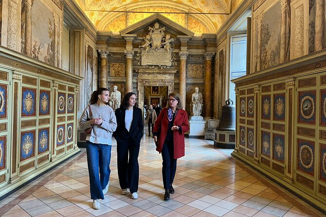 vatican-museums-alone-semi-private-early-entry-tour-breakfast-2