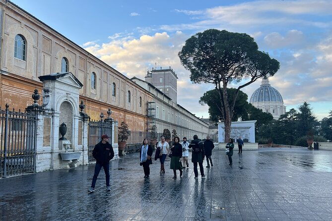 vatican-museums-alone-semi-private-early-entry-tour-breakfast