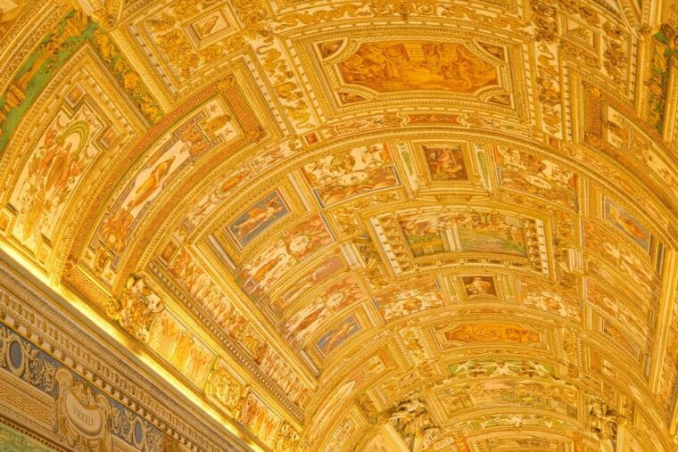 vatican-museums-and-sistine-chapel-guided-tour-5