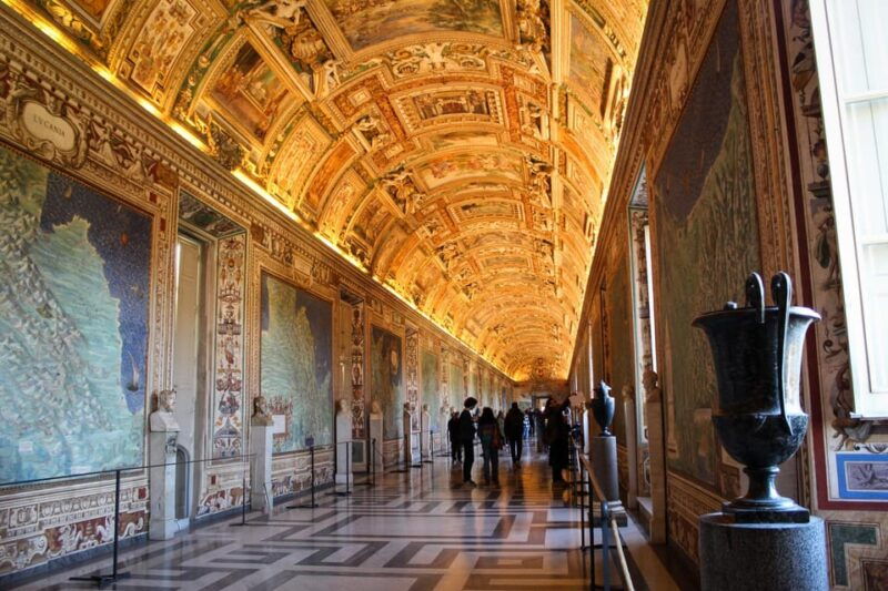 vatican-museums-sistine-chapel-and-st-peters-guided-tour