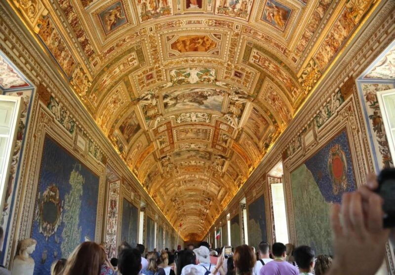 vatican-museums-sistine-chapel-evening-tour