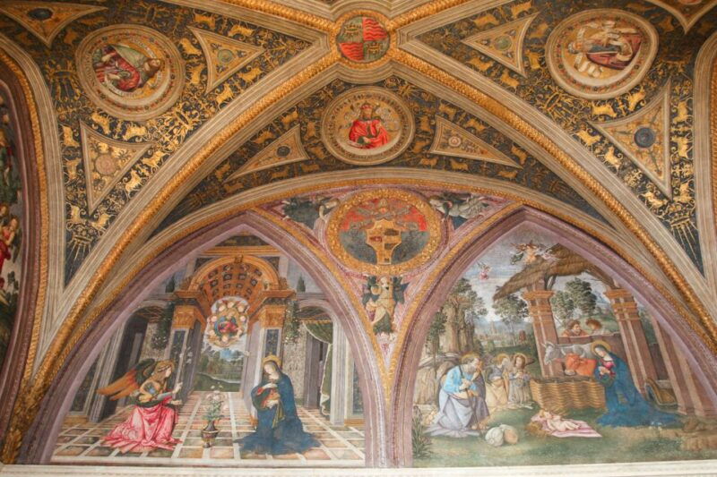 vatican-museums-sistine-chapel-with-basilica-or-rafael-rooms-2