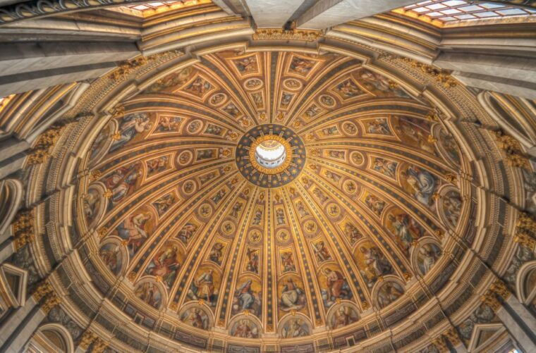 vatican-museums-sistine-chapel-with-basilica-or-rafael-rooms-2
