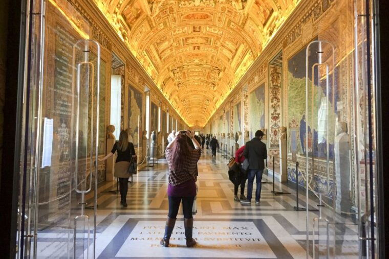 vatican-sistine-chapel-and-vatican-museums-small-group-tour