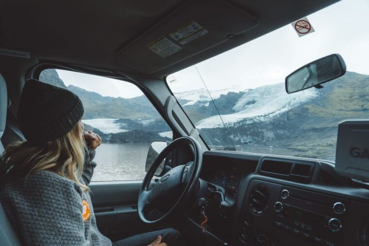 vatnajokull-short-glacier-encounter-walk-with-4x4-transfer