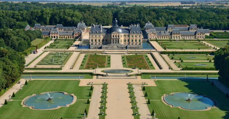 vaux-le-vicomte-chateau-entry-ticket-and-chateaubus-transfer