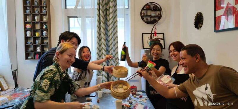 vegan-soup-dumpling-making-in-shikumenshanghai-style-lane