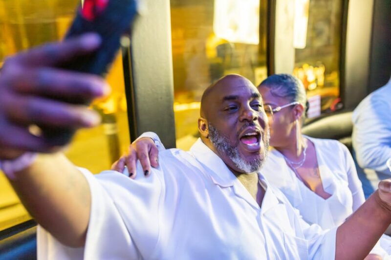 vegas-4-hour-club-crawl-with-party-bus-experience