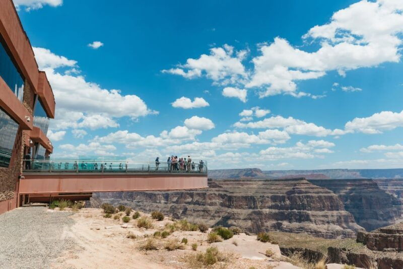 vegas-grand-canyon-hoover-dam-skywalk-option-two-meals