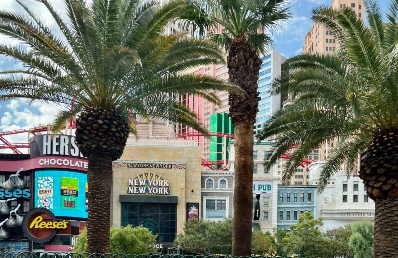 vegas-highlights-neon-lights-desert-audio-driving-tour