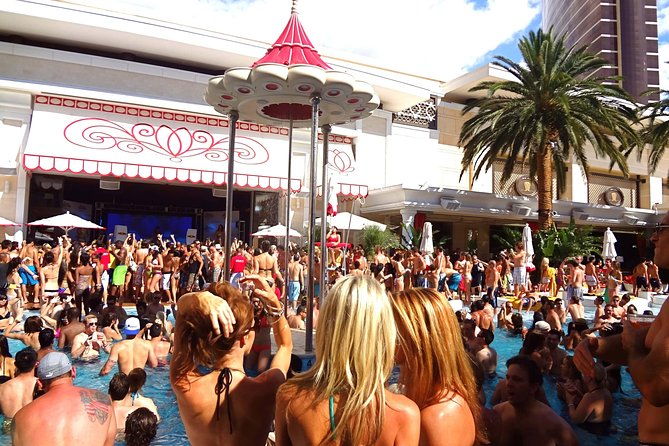 vegas-pool-party-crawl-by-party-bus-w-ez-entry-free-drinks