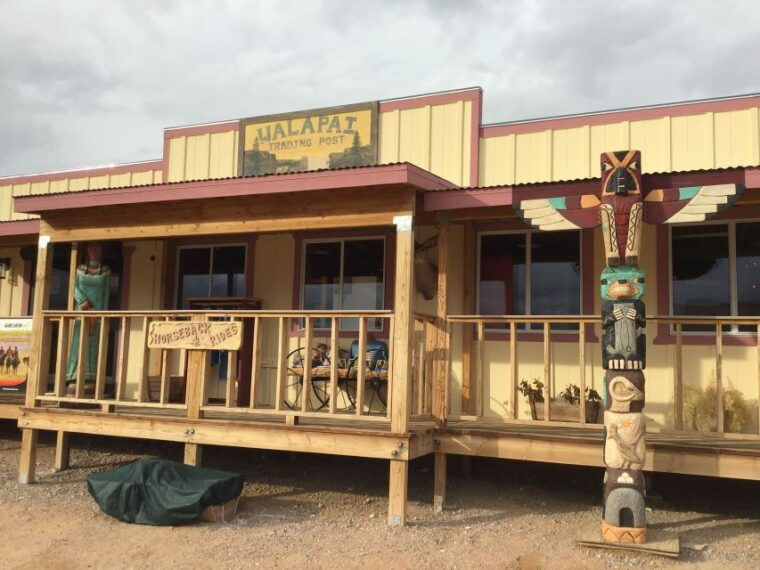 vegas-private-tour-to-grand-canyon-west-w-skywalk-option