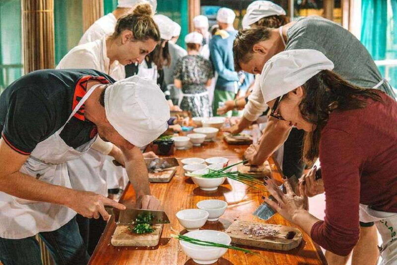 vegetarian-cooking-class-and-basket-boat-ride-in-hoi-an-2