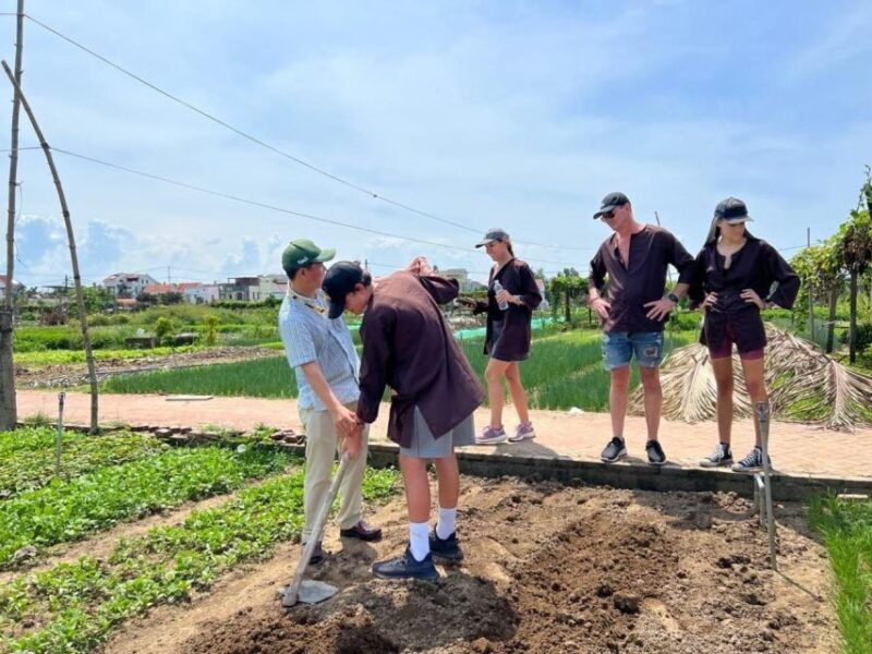vegetarian-cooking-class-countryside-bike-tour-in-hoi-an
