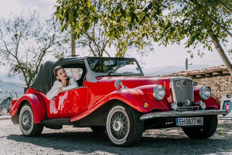 Veliko Tarnovo: Vintage Car Tour with Guide - Discovering Veliko Tarnovo in Style