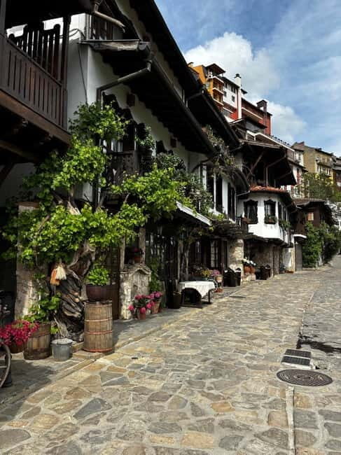 Veliko Turnovo-Bulgarian old capital and Arbanasi - The Journey Begins: From Sofia to Veliko Tarnovo