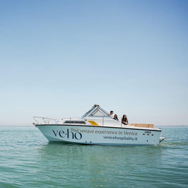 venetian-boat-adventure-private-tour-of-murano-and-burano