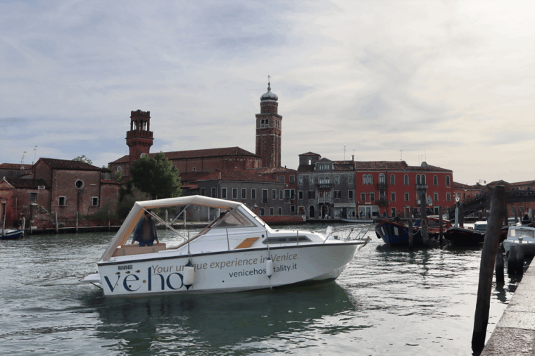 venetian-boat-adventure-private-tour-of-murano-and-burano