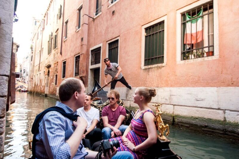 venetian-private-sandolo-tour