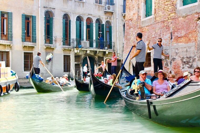 venetian-private-sandolo-tour