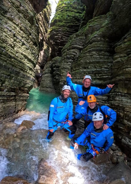 veneto-dolomites-winter-canyoning-val-maor-zumelle-castle