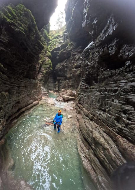 veneto-dolomites-winter-canyoning-val-maor-zumelle-castle