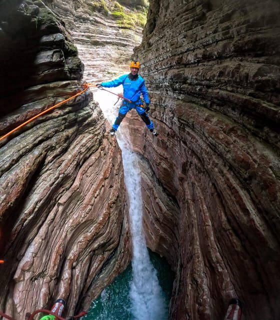 veneto-dolomites-winter-canyoning-val-maor-zumelle-castle