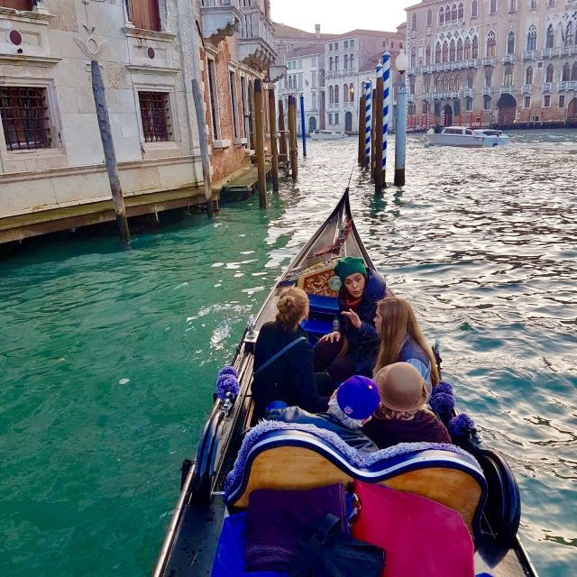 venice-30-min-gondola-ride-on-the-grand-canal-with-guide