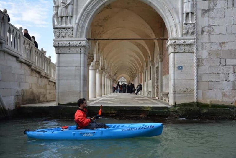 Venice: 60' Quick Kayak Tour of Venice with guide - An In-Depth Look at the Venice Kayak Tour Experience