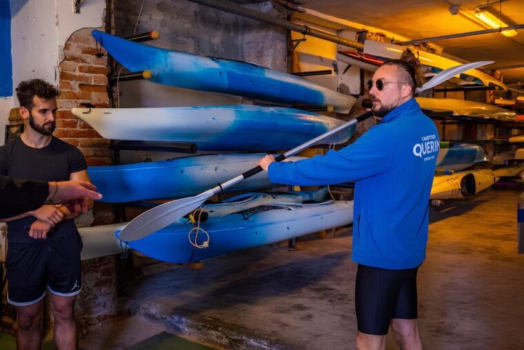 venice-beginners-kayak-tour-in-the-medieval-arsenal