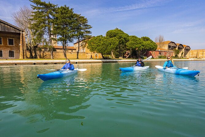 venice-beginners-kayak-tour-train-visit-the-medieval-arsenal