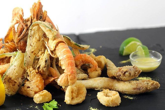 venice-boat-tour-to-murano-burano-and-torcello-with-fish-lunch