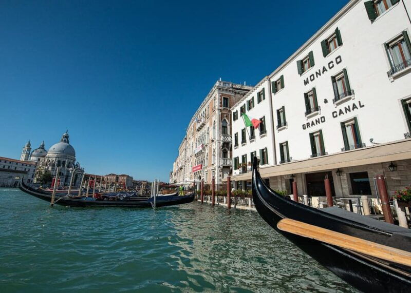 venice-canal-cruise-exclusive-gondola-ride-hidden-sights