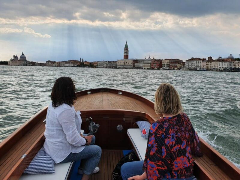 venice-canals-and-hidden-gems-boat-tour