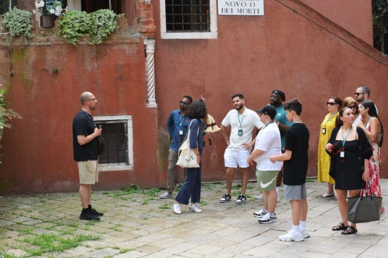 venice-casanovas-charming-grand-canal-walk-gondola-ride