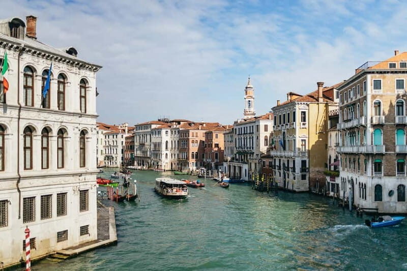 Venice: City Highlights Tour with St Mark's and Gondola Ride - The Gondola Ride: Romance or Realistic?  
