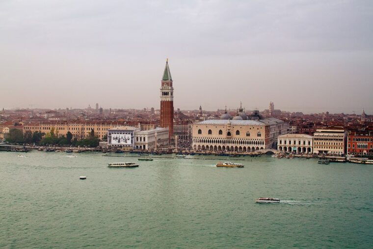 venice-city-highlights-tour-with-st-marks-and-gondola-ride