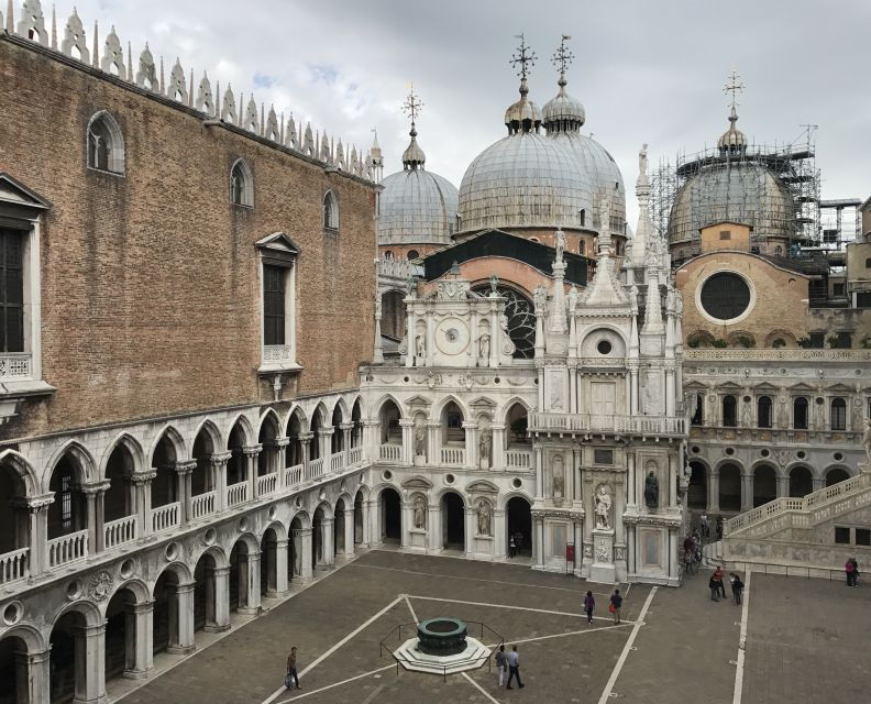 venice-city-tour-and-murano-glass-experience