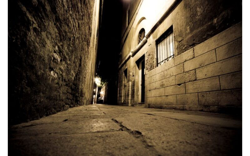 venice-crimes-legends-and-mysteries-tour-at-sunset