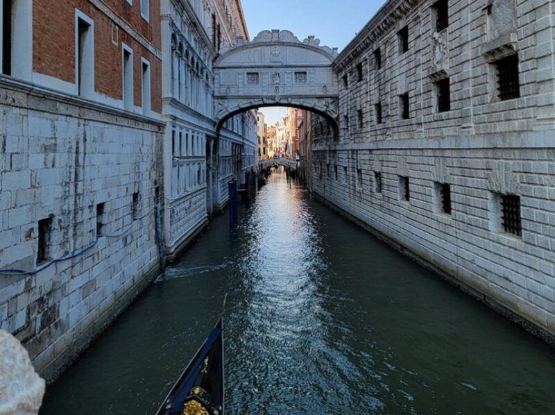 venice-doges-palace-and-st-marks-tour-with-gondola-ride