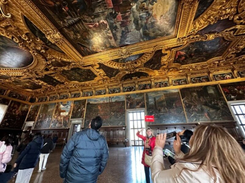 venice-doges-palace-and-st-marks-tour-with-gondola-ride