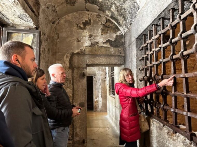venice-doges-palace-and-st-marks-tour-with-gondola-ride