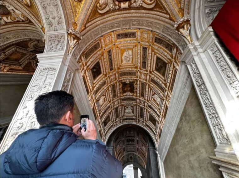 venice-doges-palace-and-st-marks-tour-with-gondola-ride