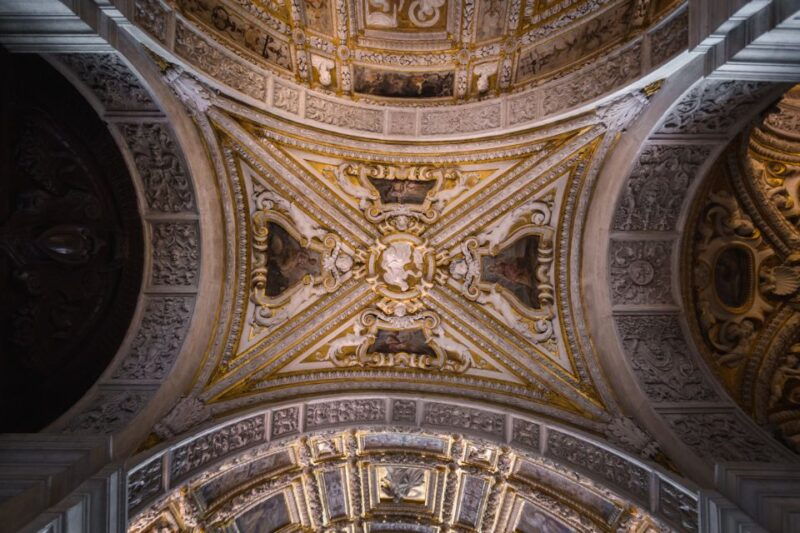 venice-doges-palace-bridge-of-sighs-prisons-guided-tour