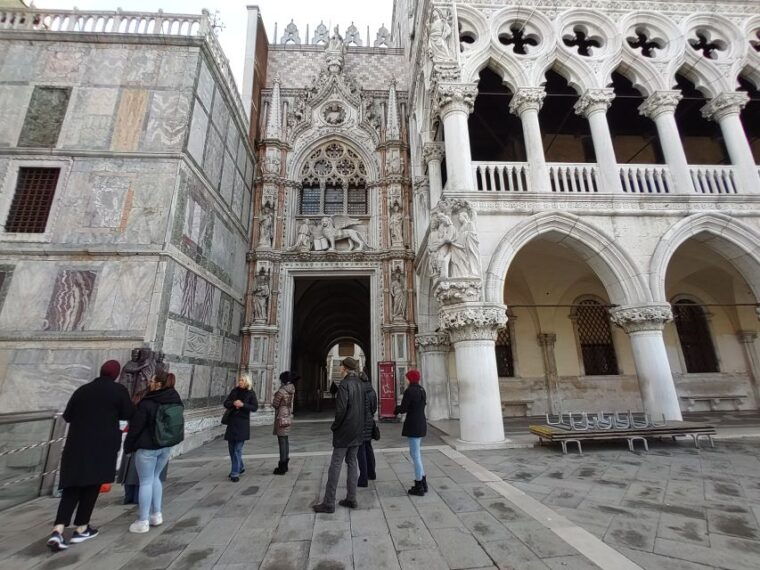 venice-doges-palace-guided-tour-with-optional-gondola-ride