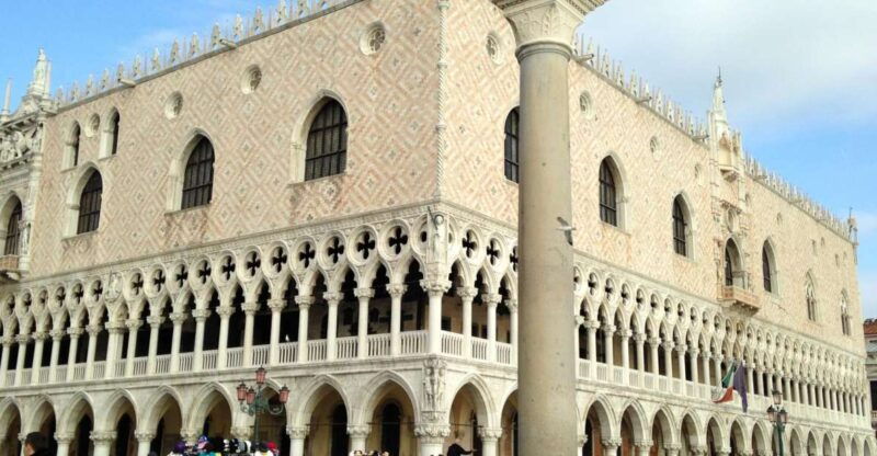 venice-doges-palace-saint-marks-small-group-tour